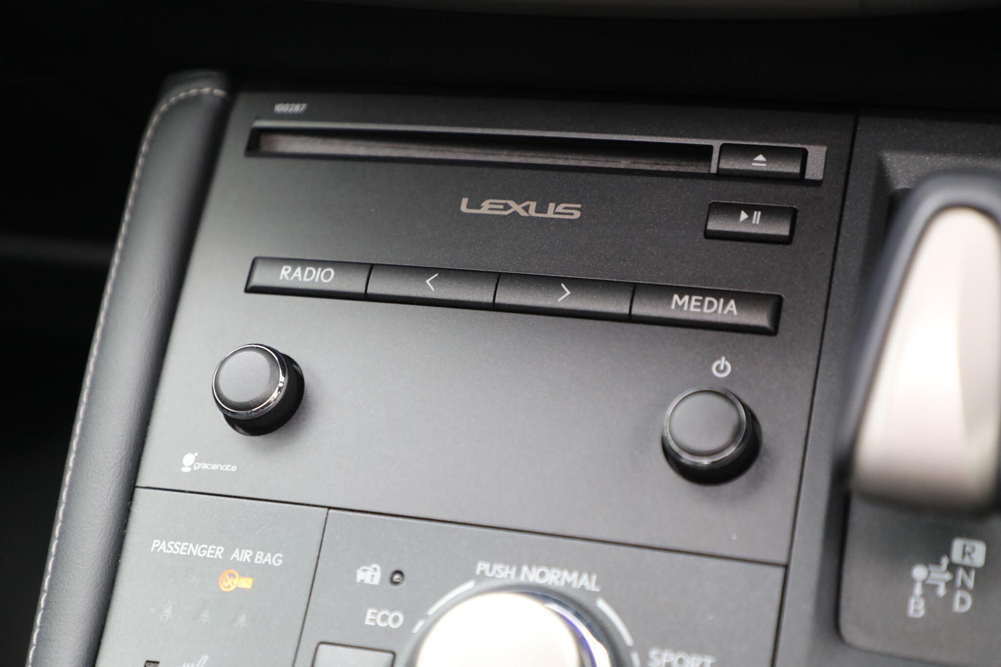 Large vehicle image